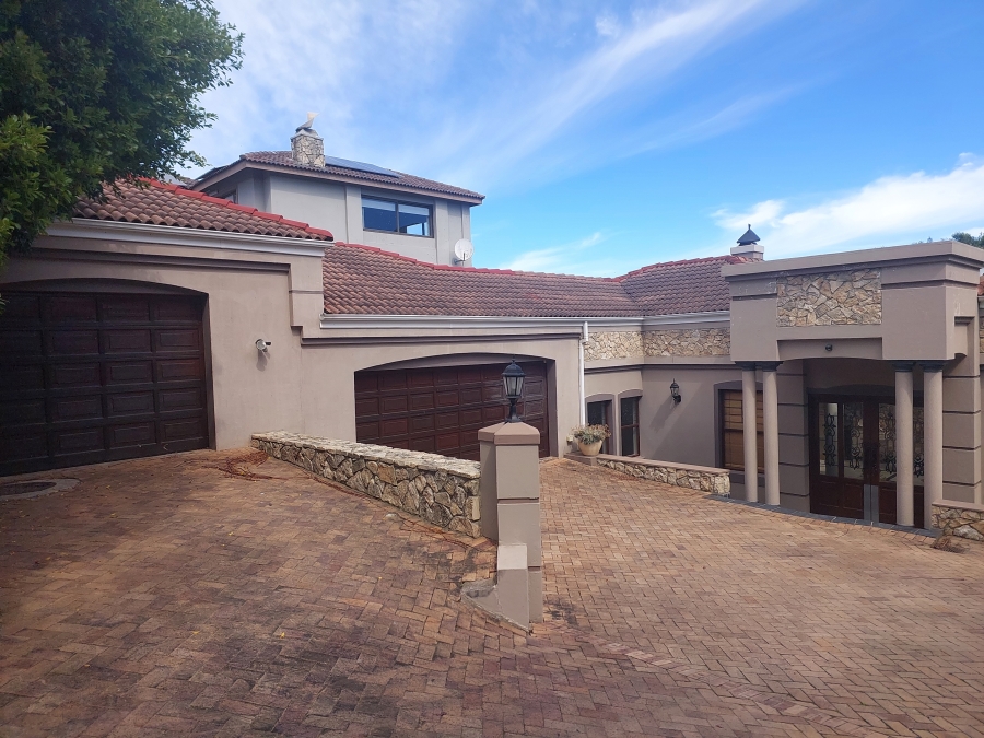 4 Bedroom Property for Sale in Panorama Western Cape